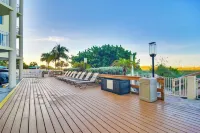Top-Floor Sunset Vistas Condo Ocean-View Balcony! - 3-Star