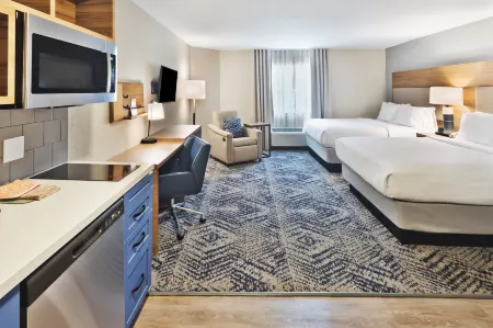 Candlewood Suites Columbus - Fort Benning Отели рядом с достопримечательностью «Columbus State University Department of Theater»