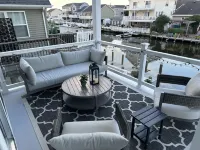 Beautiful new home with heated pool on a lagoon