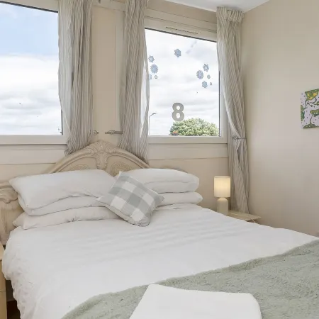 Charming Edinburgh Bungalow
