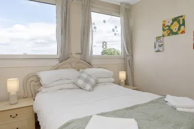 Cozy Edinburgh Bungalow  every 5 min buses to city centre free parking