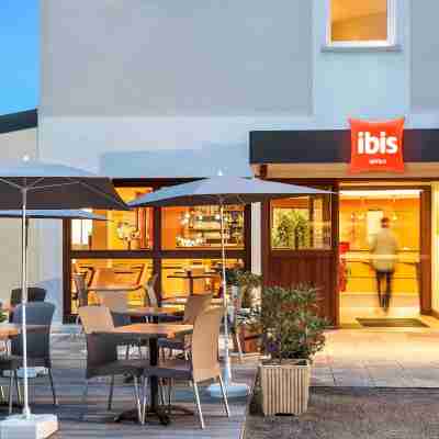 Ibis Auch Hotel Exterior