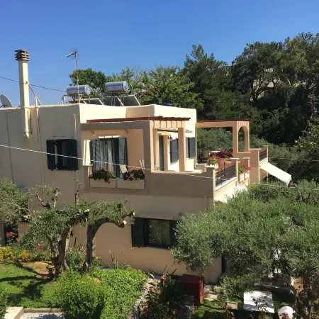 Terpsichori Villa and Apartments