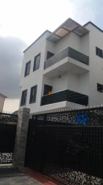 Sapphire Residences by Crystal Hotels near kalakuta museum