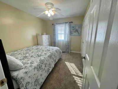 Sunrise Home for convenience and relaxation. Hotels near DSW Designer Shoe Warehouse