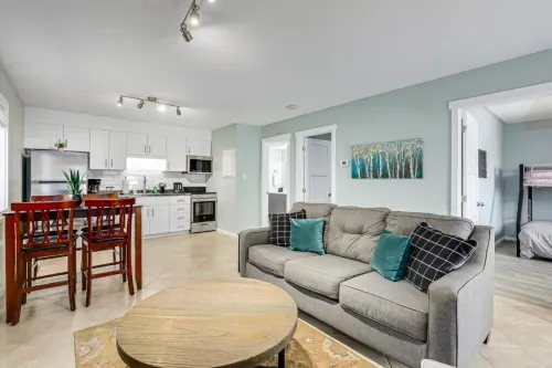 The Alpine - Central Collingwood Condo Hotels in Collingwood