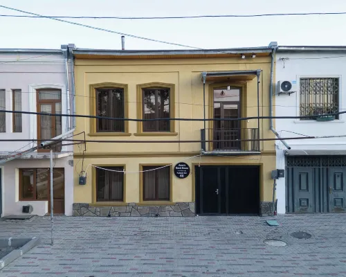 Anna's Guest House Hotels in Gori