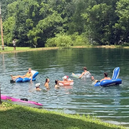 55 Acre Waterfront Retreat ~Hot Tub~Swim ~Fish ~Kayak ~Hike ~1 Acre Spring Pond~