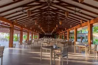 Fiyavalhu Resort Maldives Hotel a Angaga
