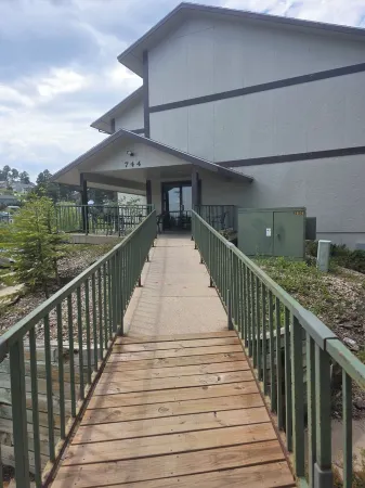 2BR/2BA Condo, near Terry peak & Trails, perfect base to explore the black hills