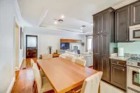 Guest House in Private Villa ~ 23 Mi to Washington