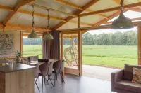 Luxury Lodge in Reesprong with Garden Fire Pit