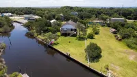 Canal Front 3 Bedroom Home / Newly Renovated