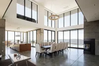 Belleza by AvantStay Hilltop Mansion w Pool Panoramic Views Ultra Modern Interior