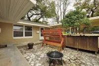 Available!! Hot Spot! Water View of Lake Austin, Across St. From Hula Hut! Hotels near Mount Bonnell