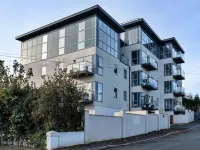 Number 10, Montpellier Apartments
