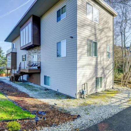 Fifa Attendees Welcome Seattle Area Home with Views