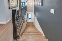 Stellar Craig Apartment - Walk to Restaurants!