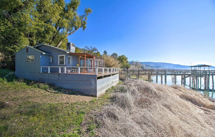 Lakefront Sanctuary w/ Mount Konocti Views