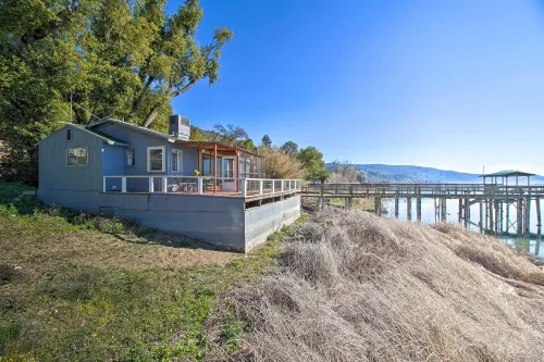 Lakefront Sanctuary w/ Mount Konocti Views
