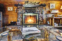 Remote Escape Klamath Falls Cabin by Lake and Hikes - 4-Star