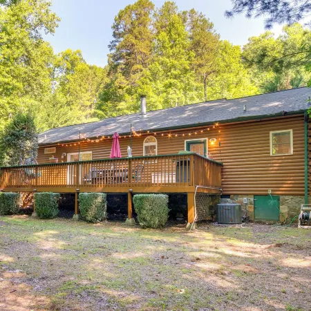 Sandy Beach, Fun Games & Barn: Lake Lure Gem!