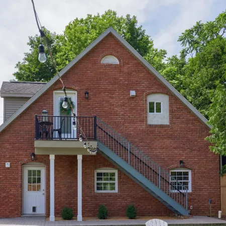 The Carriage House-Serene, Rural Setting w/Firepit Отели в г. Рафо Тауншип