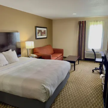 Quality Inn & Suites Pine Bluff