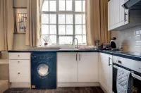 Carnegie Library Bronte Apartment