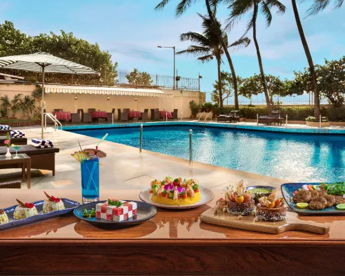 Ramada Plaza by Wyndham Palm Grove Hoteles cerca de ISKCON - Sociedad Internacional para la Conciencia de Krishna