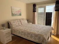 Beach front apartment close to shops and restaurants Hotels in 