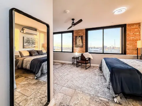 Private North Penthouse w/Arcade Games,Tanning&Redlight Beds