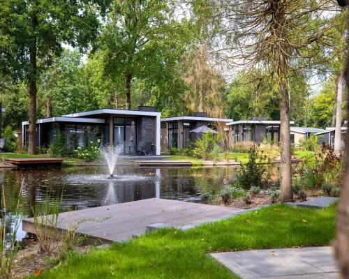 วิลลากว้างขวางในโฮเอนเดอร์โล โรงแรมในฮอนเดอร์ลู