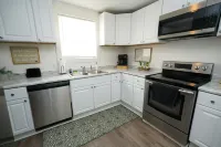 2 homes- 7BR: Gather & Relax