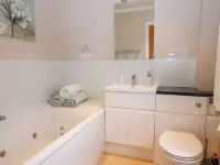 Tobson Hotels in Гарріс