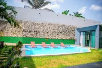 Hotel Yatchenin Abidjan - Pools