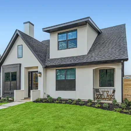 Stunning home with pool, walking distance to the square