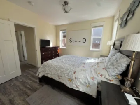 Family & Pet Paradise  2BR 2BA Home, Fenced Yard, Private Wi-Fi, Great Location