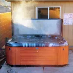 Private Home & Fenced POOL 32'x16', sleeps 15, Jacuzzi,  TV/Game rm, Play-Set