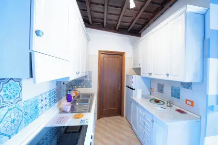 Central accommodation overlooking the village Отели рядом с достопримечательностью «Соракта»