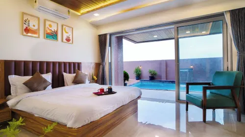 VILLA CREDENCE - 4 Bedroom Villa with Private Swimming Pool in Panchgani