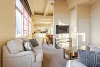 Picturesque Downtown Condo-Centralized Location with Secure Onsite Parking