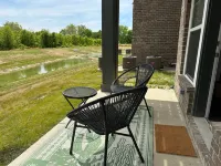 Designer Retreat with Patio and Resort Amenities - Stylish Escape