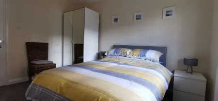 Cornish Apartment Close to Beaches, The Eden Project & Train Station Отели в г. Пар