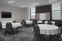 The Suites Hotel at Waterfront Plaza