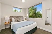Old Town Modern New Build: Rftp Spa W/ Mtn Views! Hotels in Fort Collins