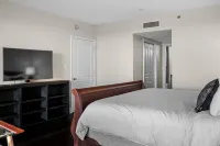 Jolie Condo in the Heart of Tallahassee