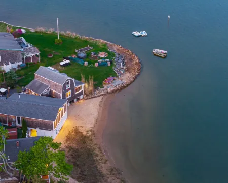 The Onset Beach Compound-Cape Cod Beach Resort & Oceanic Habitat Hotels in Wareham