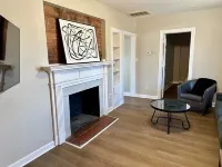 Spring Street Suites C / Stylish 3BD/1BA Apt