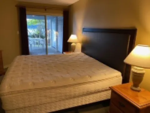 Oceanfront Nanoose Bay stunning views condo sleeps 6